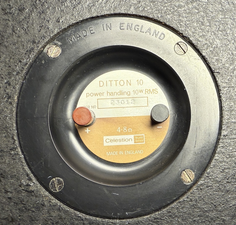 Afbeeldingslocatie: https://tweakers.net/i/ddg_frWyr1AV0pYeeosoiTLsh2Y=/800x/filters:strip_icc():strip_exif()/f/image/2PabqWZvTLUJfZBBlmua53Gh.jpg?f=fotoalbum_large