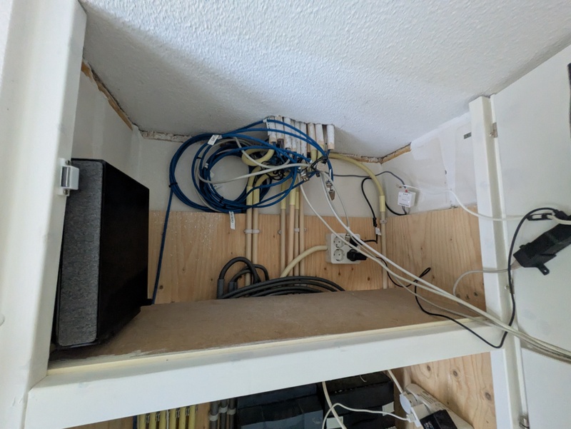 Afbeeldingslocatie: https://tweakers.net/i/de6l5lnbvg37-dnq_F6UuMxG8ks=/800x/filters:strip_icc():strip_exif()/f/image/KS0PesgPUMJTZcIeofbXvfyU.jpg?f=fotoalbum_large