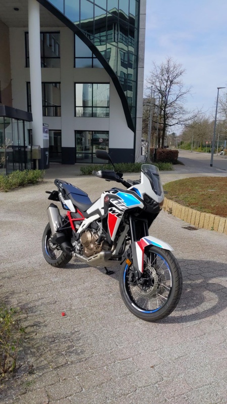 Afbeeldingslocatie: https://tweakers.net/i/dgajHo782bR3w6QzvPsYFd8ESo0=/x800/filters:strip_icc():strip_exif()/f/image/G6ct52D4w0lmnKQcIr5i0AN8.jpg?f=fotoalbum_large
