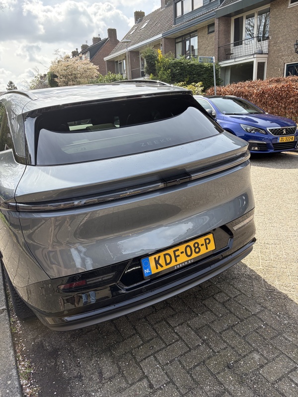 Afbeeldingslocatie: https://tweakers.net/i/dgbeTEESGPodGFL6rQZAvGAMhTY=/x800/filters:strip_icc():strip_exif()/f/image/Sq425hjBCI3KoTYzzDhvv8JT.jpg?f=fotoalbum_large