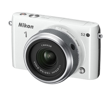 Nikon 1 S2 + 1 Nikkor 11-27.5mm f/3.5-5.6 Wit