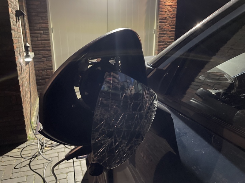 Afbeeldingslocatie: https://tweakers.net/i/divkpM60GWK4AQi9t6mKzcb4iOU=/800x/filters:strip_icc():strip_exif()/f/image/zh7p25Vi6RtbiMSvhD4ry2Wb.jpg?f=fotoalbum_large