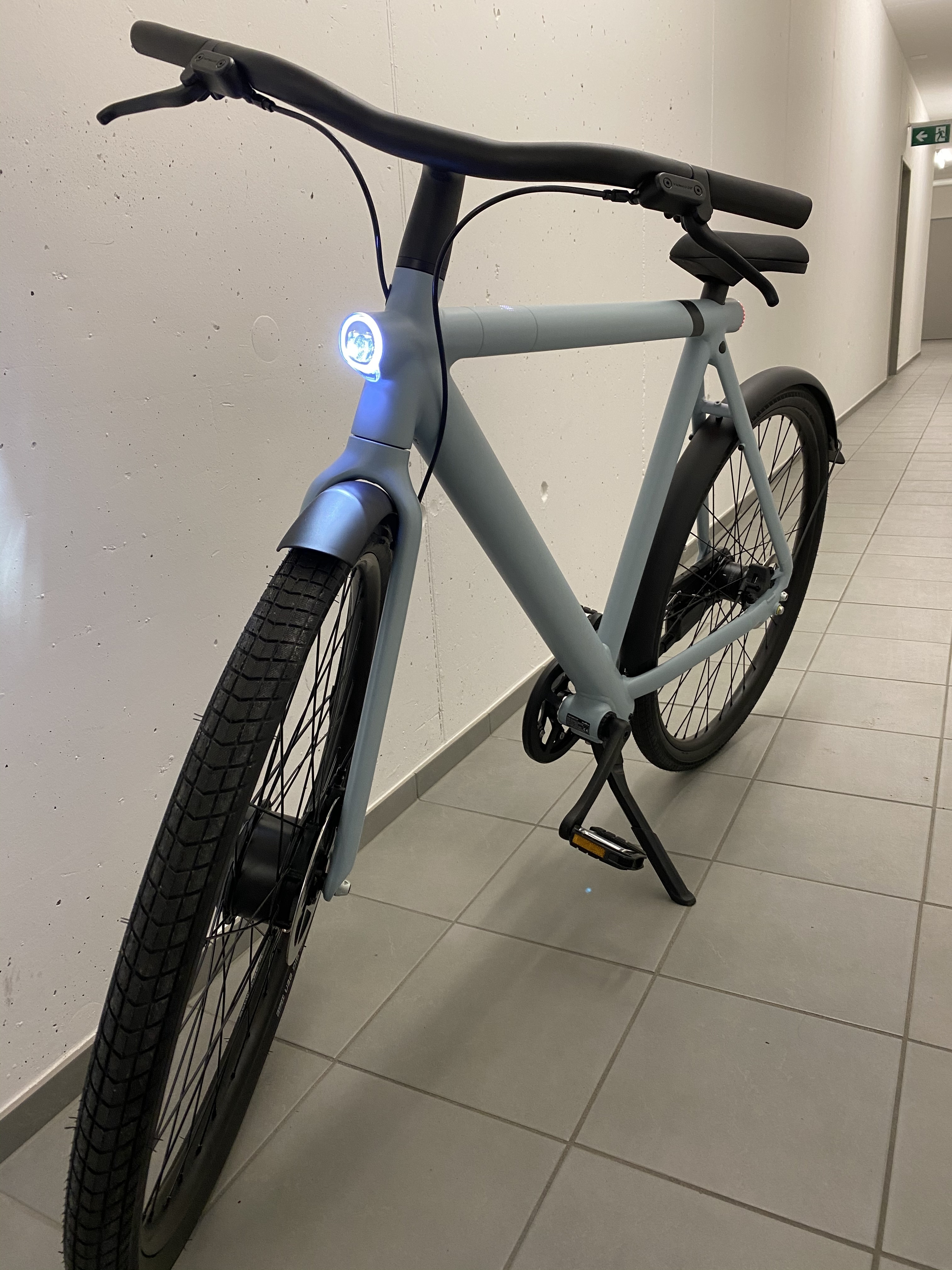 Afbeeldingslocatie: https://tweakers.net/i/dnUdniLIDzvt150-RbqJhZ-pqFI=/full-fit-in/4920x3264/filters:max_bytes(3145728):no_upscale():strip_icc():fill(white):strip_exif()/f/image/UOb5XyIqApqgBfahD4RCN8MO.jpg?f=user_large