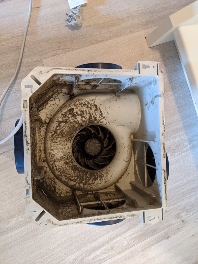 Afbeeldingslocatie: https://tweakers.net/i/dtWPbKsQTYw9YUxt5x2T4zmsDpk=/full-fit-in/4920x3264/filters:max_bytes(3145728):no_upscale():strip_icc():fill(white):strip_exif()/f/image/VkzbhJOVuTRiIGQuuzaly8d3.jpg?f=user_large