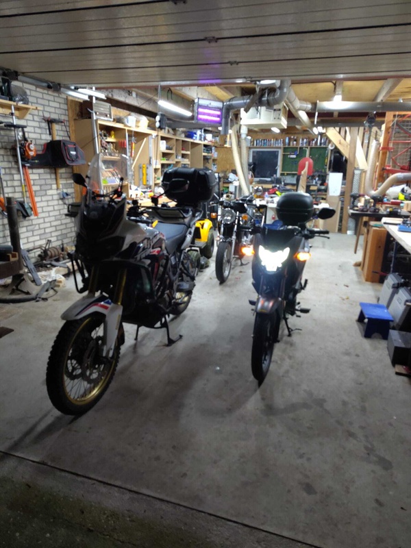 Afbeeldingslocatie: https://tweakers.net/i/dyrsB-W-xlCUDkL44bU8DBenj6Y=/x800/filters:strip_icc():strip_exif()/f/image/LpnI0HQdD83TbCZij2PDjiT5.jpg?f=fotoalbum_large