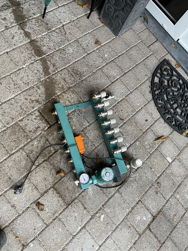 Afbeeldingslocatie: https://tweakers.net/i/e0H6GpQTuBcvOeaBUIemgGFRKhw=/x800/filters:strip_icc():strip_exif()/f/image/wPUUBe8FeGzalg8sfW3DeJvf.jpg?f=fotoalbum_large