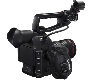 Canon C100 Mark II + EF 24-105mm f/4L IS USM Zwart