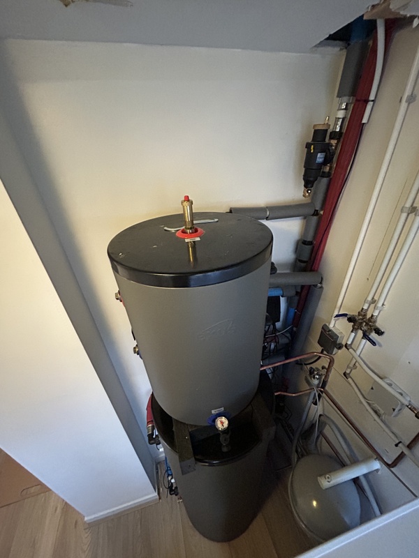 Afbeeldingslocatie: https://tweakers.net/i/e74KjbOHgEcvyilR0e-nwcRWHHY=/x800/filters:strip_icc():strip_exif()/f/image/MphZjAh0x8DLO46KtUEKqdHH.jpg?f=fotoalbum_large