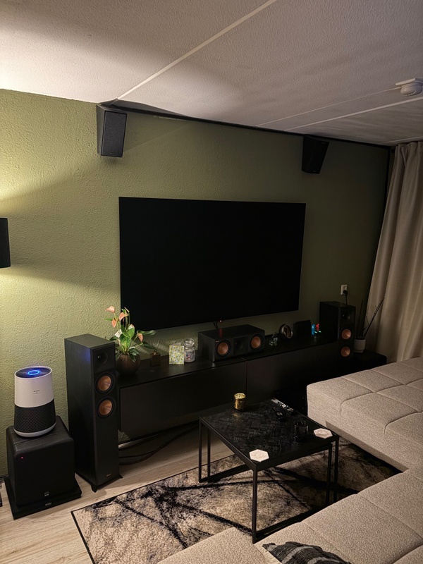 Afbeeldingslocatie: https://tweakers.net/i/e7aGeCpER0FkHnsnyfaOE1ptppU=/x800/filters:strip_icc():strip_exif()/f/image/dyJnTD0Acc0SQwP2BfD6u9KI.jpg?f=fotoalbum_large