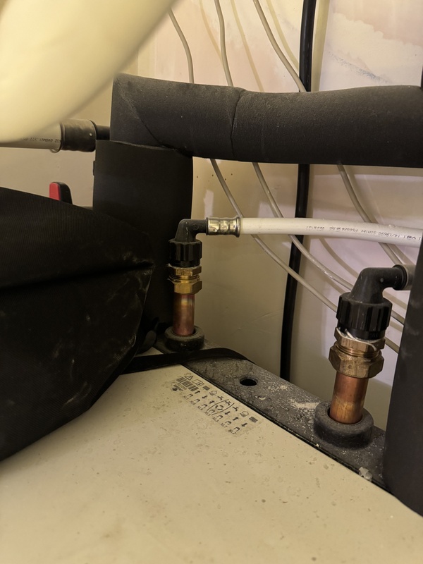 Afbeeldingslocatie: https://tweakers.net/i/eAiU4WTgg2EdlmNLozHh1VlMP7Q=/x800/filters:strip_icc():strip_exif()/f/image/TzHWbJ4stpBQwkhzfvBjxaG5.jpg?f=fotoalbum_large