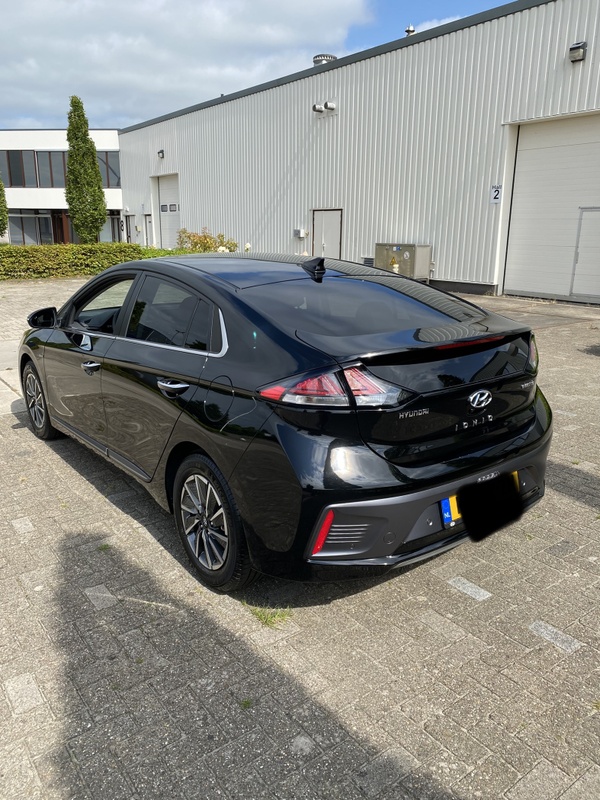 Afbeeldingslocatie: https://tweakers.net/i/eDYXm3OUKj3yDeTwzbVdFz7MB2Q=/x800/filters:strip_icc():strip_exif()/f/image/Gxk61FpLVJFYHc4AuOQl2ZOP.jpg?f=fotoalbum_large