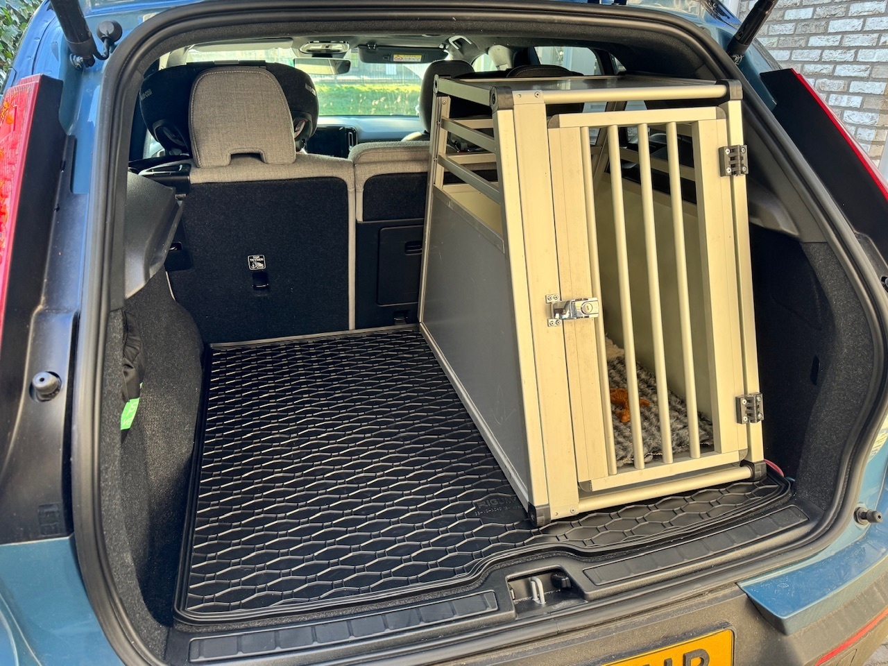 Afbeeldingslocatie: https://tweakers.net/i/eDcfc3_UhLqVMEGsIGXODCJrSkQ=/fit-in/4920x3264/filters:max_bytes(3145728):no_upscale():strip_icc():strip_exif()/f/image/NKHxpeso3ZLvDWmr5Rsn40WB.jpg?f=user_large