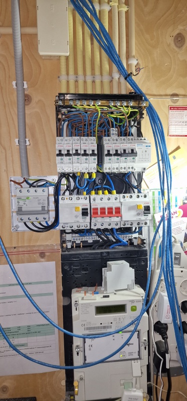 Afbeeldingslocatie: https://tweakers.net/i/eDpUAk4fcMvKvW3bkIjk16jits4=/x800/filters:strip_icc():strip_exif()/f/image/0lSWFodwdpbkn6SbJt9QnJX7.jpg?f=fotoalbum_large