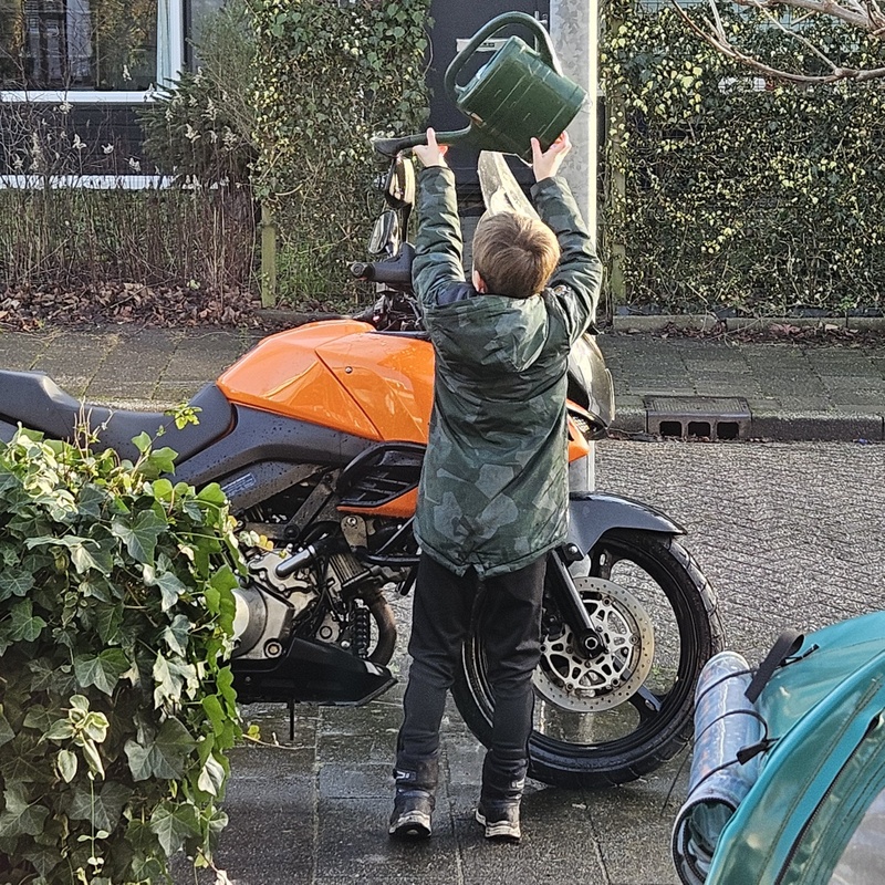 Afbeeldingslocatie: https://tweakers.net/i/eJ6bflXbXjZHlTa2f89pvEHEC0o=/800x/filters:strip_icc():strip_exif()/f/image/iHICHFs2CumfukA2dQvUK2Yl.jpg?f=fotoalbum_large