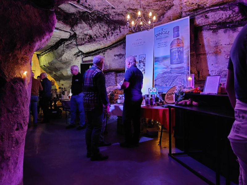 Afbeeldingslocatie: https://tweakers.net/i/eM6F7qDV0DYG-4YPc5HUQm898t4=/800x/filters:strip_icc():strip_exif()/f/image/hJ4EiSnGu5L3d0n1k4QvtaKX.jpg?f=fotoalbum_large