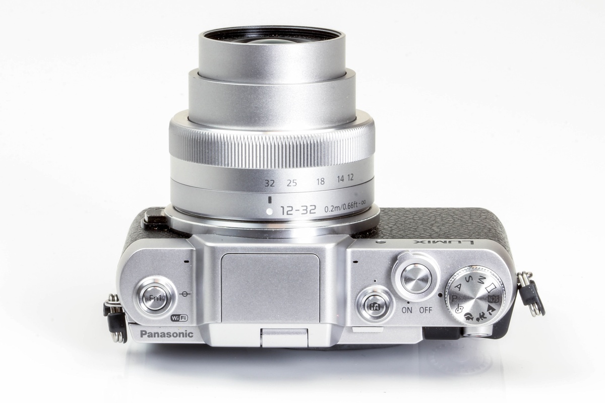 lumix　DMC-GF7 Panasonic Lumix DMC-GF7 zwart/zilver + 12-32mm F/3.5-5.6 Asph Mega