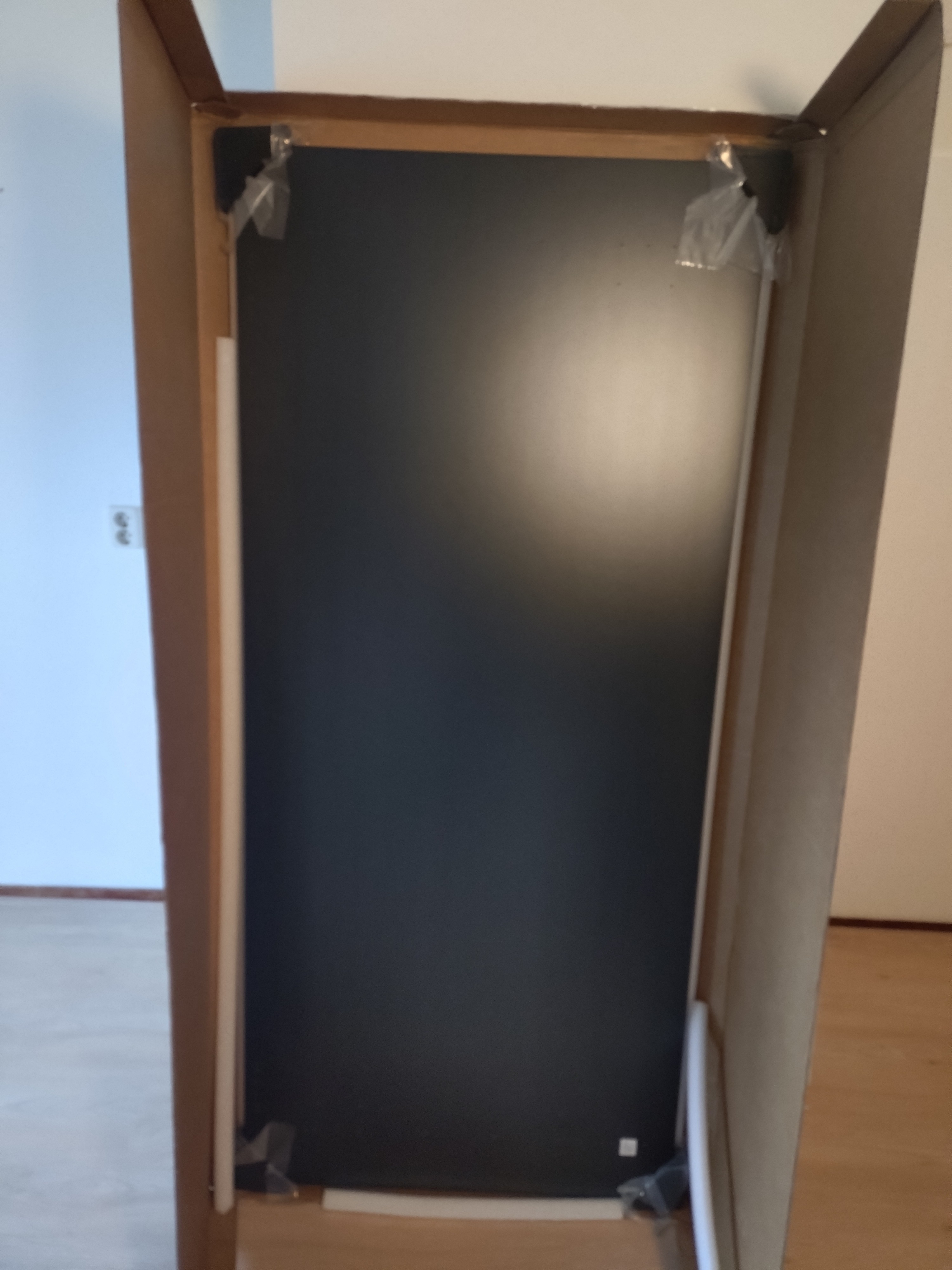Afbeeldingslocatie: https://tweakers.net/i/eQUWRMLXn33lJuU_vhoKF3Yq-yk=/m/57096/1Wghf1Nm9naikMxRohNjUjfKwQv9McXApAyQWsetZ35uajpzqF.jpeg