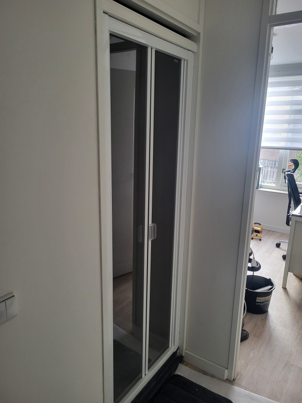 Afbeeldingslocatie: https://tweakers.net/i/eUBKZ5Idaw4aA8_pBvIWmToLuB4=/x800/filters:strip_icc():strip_exif()/f/image/DjXzcp3SdQATkU15dMGOT5F7.jpg?f=fotoalbum_large