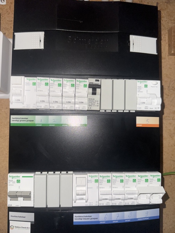 Afbeeldingslocatie: https://tweakers.net/i/eYDRTSUAb_I8YSrRwUI8upZB29w=/x800/filters:strip_icc():strip_exif()/f/image/FPvpiHZp022gEXPzXDfRF90U.jpg?f=fotoalbum_large