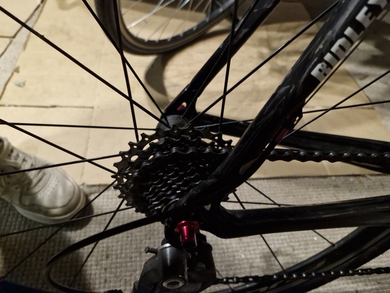 Afbeeldingslocatie: https://tweakers.net/i/earuYjnvotjKT9Q02JMNX-1ca7A=/800x/filters:strip_icc():strip_exif()/f/image/SefjmUg9eX59r6fJhMhiObDZ.jpg?f=fotoalbum_large