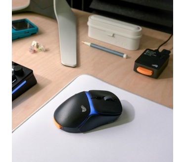 Glorious Glorious Gaming - draadloze gamingmuis Model D3 - Uitwisselbaar InfinitePlay-batterijsysteem, 8k polling, 130M click optische schakelaars, licht gewicht van 69 g, 30K DPI optische sensor, RGB - Zwart