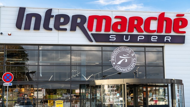 De aanval treft onder meer winkels van Intermarché. Bron: Leitenberger S/Andia/Universal Images Group via Getty Images (afbeelding ter illustratie)