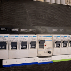 Afbeeldingslocatie: https://tweakers.net/i/enSzDaNvb4hEa4tnJAWZt6piFK8=/232x232/filters:gifsicle():strip_exif()/f/image/KFIDLT7je608h18Q62vUEwpa.gif?f=fotoalbum_tile