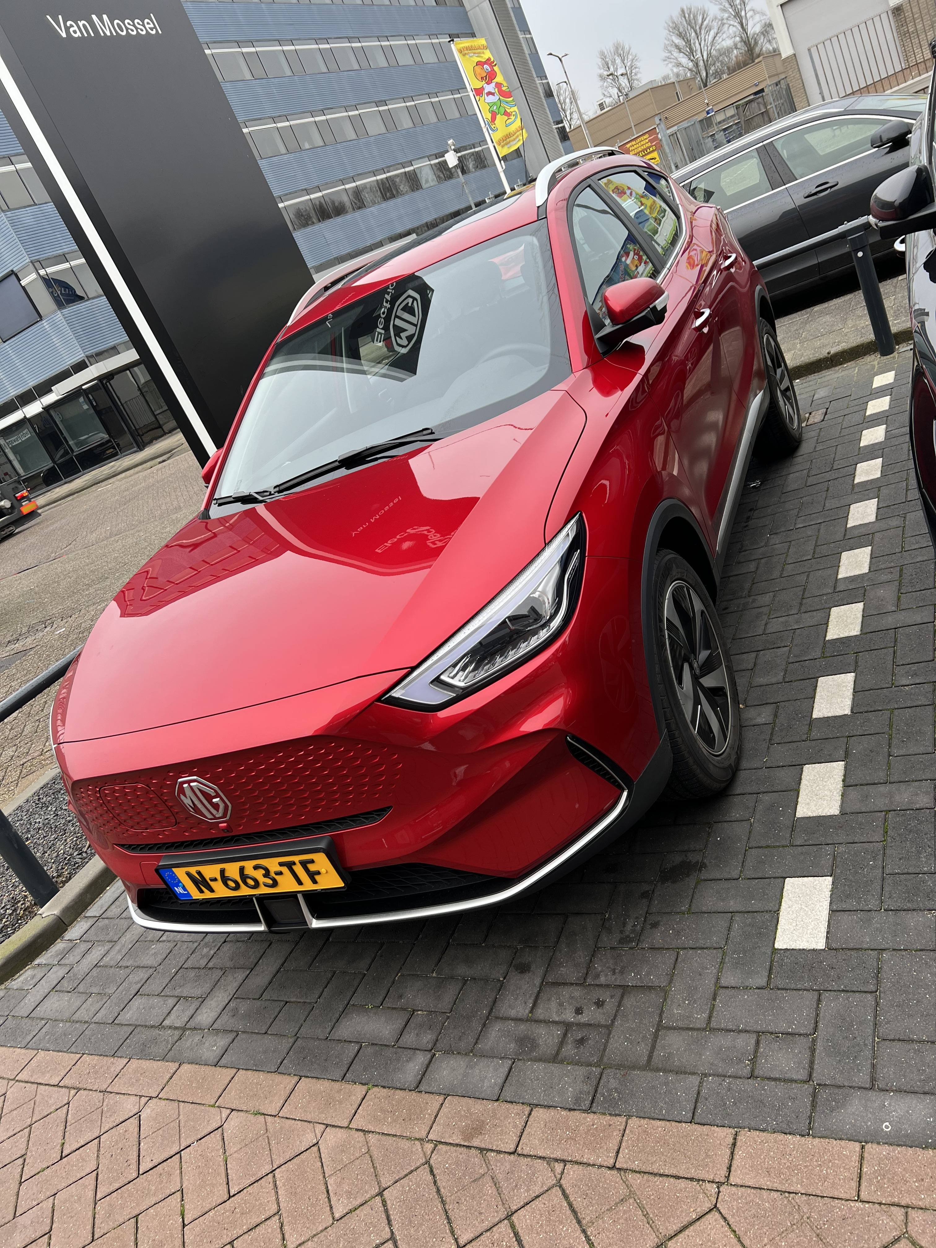 Tweakers mg hot sale zs ev