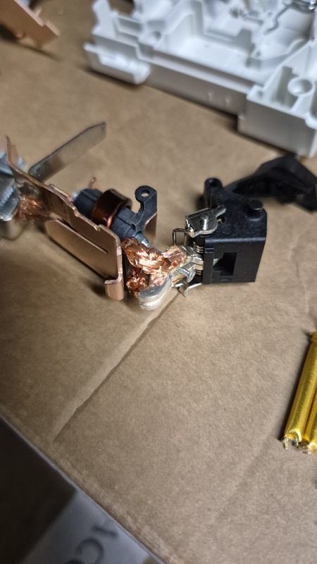 Afbeeldingslocatie: https://tweakers.net/i/eqRfzjomk1iA2V6QGAYrbdggP6M=/x800/filters:strip_icc():strip_exif()/f/image/zlmBzN9ODm6vQDf6b5eVl3ab.jpg?f=fotoalbum_large