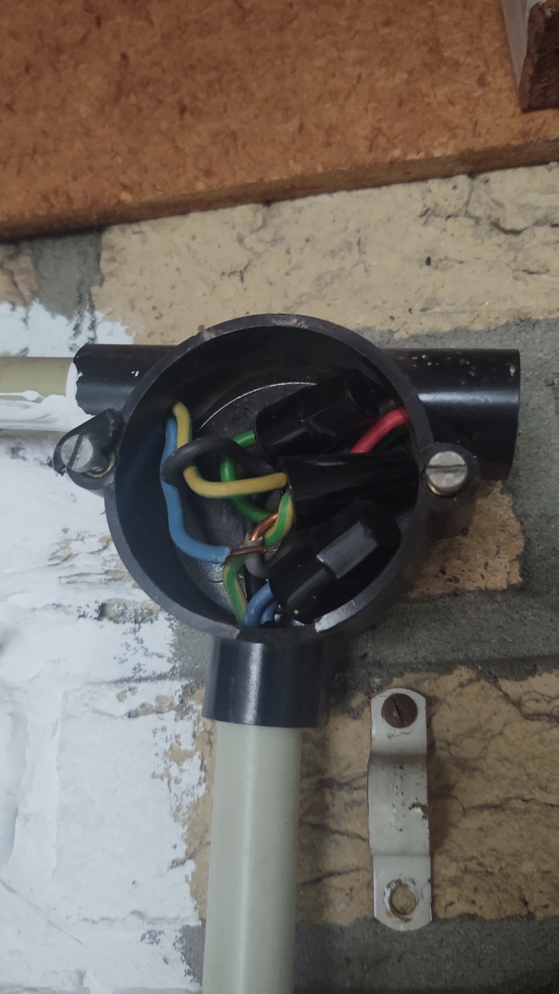 Afbeeldingslocatie: https://tweakers.net/i/esK6CATLDDLolQ6bHlxpvdRv-Z4=/800x/filters:strip_icc():strip_exif()/f/image/iUJ2teCyZfxprX9PDzPVTP44.jpg?f=fotoalbum_large