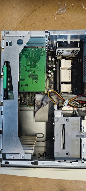 Afbeeldingslocatie: https://tweakers.net/i/etsabKmKstgbDV9kw02KT0NYpyg=/x800/filters:strip_icc():strip_exif()/f/image/p54yPg9Eb3AuBM4Jsp6KzUsN.jpg?f=fotoalbum_large