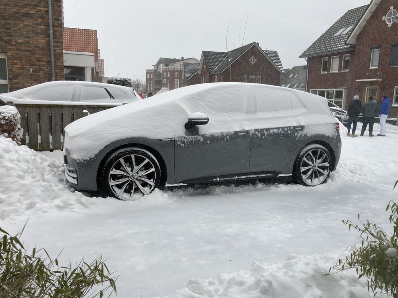 Afbeeldingslocatie: https://tweakers.net/i/evnWmplOyHDTDOemJSQ2y1zA7Z8=/800x/filters:strip_icc():strip_exif()/f/image/nAKuhTqgPN1ISoKVdeLH9bE9.jpg?f=fotoalbum_large