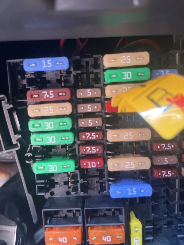 Afbeeldingslocatie: https://tweakers.net/i/ezoplB-oZ64QeIFNr0XrreLFHFo=/x800/filters:strip_icc():strip_exif()/f/image/iSDypW5wpWRtdH6aV3fzKp6t.jpg?f=fotoalbum_large