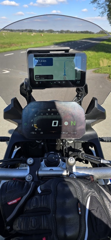 Afbeeldingslocatie: https://tweakers.net/i/f2rBXmjU9r9DDCmWNYqRx821Guk=/x800/filters:strip_icc():strip_exif()/f/image/LMQo5VDOf3us2yAwmoNm5d41.jpg?f=fotoalbum_large