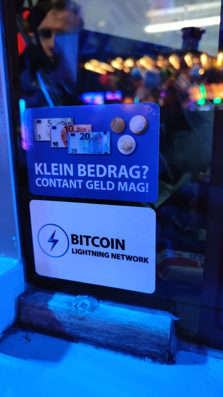 Afbeeldingslocatie: https://tweakers.net/i/f2ykpT53fgK6nBlHZlVahjsq_HQ=/x800/filters:strip_icc():strip_exif()/f/image/8DwAIfAnW2mxhfxrprZIi6Mj.jpg?f=fotoalbum_large