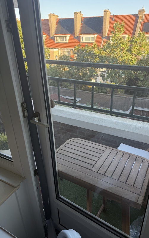 Afbeeldingslocatie: https://tweakers.net/i/f5BaCN3iXFXboBomU9zetN4Kru0=/x800/filters:strip_icc():strip_exif()/f/image/JhjCO5LaVUnTxF1ami7nklyb.jpg?f=fotoalbum_large