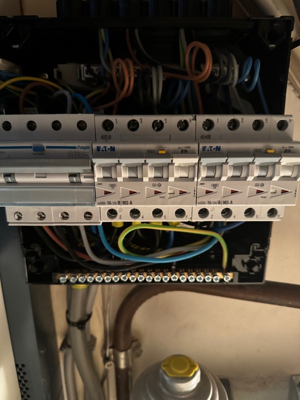 Afbeeldingslocatie: https://tweakers.net/i/f7TgLk1fhOR3WQTwhRcewcbARZo=/x800/filters:strip_icc():strip_exif()/f/image/gIaliK0XVUGhGB5GzwFMLd7u.jpg?f=fotoalbum_large