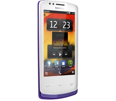 Nokia 700 Paars