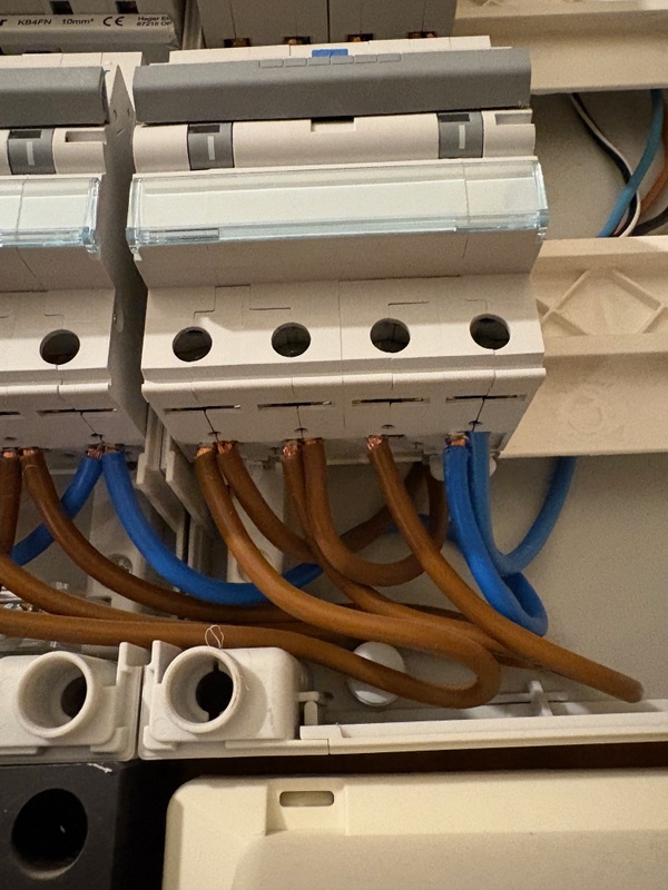 Afbeeldingslocatie: https://tweakers.net/i/fCm-cv-hecAiT_wnjURqW41zDig=/x800/filters:strip_icc():strip_exif()/f/image/OaoxxeeJF01JVkYHI60uSZAq.jpg?f=fotoalbum_large