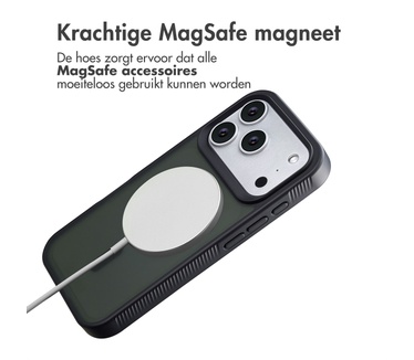 Accezz Rugged Frosted Backcover met MagSafe
