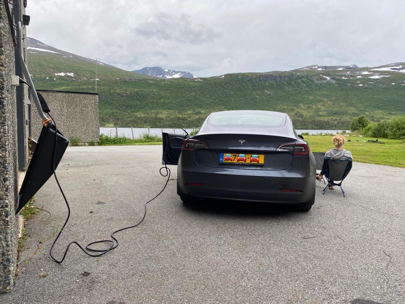 Afbeeldingslocatie: https://tweakers.net/i/fIsbbrioVcSIzA96ylSD5-XPGKU=/800x/filters:strip_icc():strip_exif()/f/image/nkv6QVqrDlKojb7vq0qqo4wV.jpg?f=fotoalbum_large