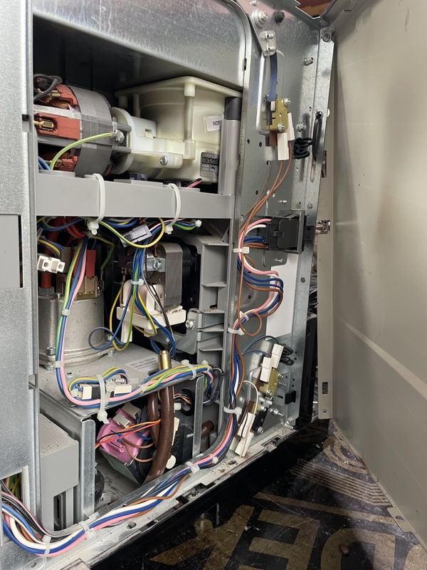 Afbeeldingslocatie: https://tweakers.net/i/fMQEho6dBUXnwv-jFQSFw78M1Ac=/x800/filters:strip_icc():strip_exif()/f/image/fzV85AXOAswfJXxy645ggx23.jpg?f=fotoalbum_large