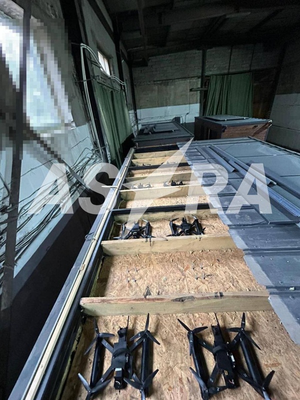 Afbeeldingslocatie: https://tweakers.net/i/fOdOuY1wfo7O_O3nAu1P7t6ivew=/x800/filters:strip_icc():strip_exif()/f/image/PpVF7c5PLVS81R9SUFu8BBws.jpg?f=fotoalbum_large