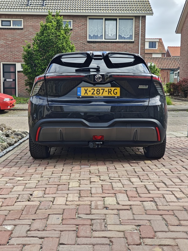 Afbeeldingslocatie: https://tweakers.net/i/fRX4tiXWXYKo3taTHCcLCCsIPXA=/x800/filters:strip_icc():strip_exif()/f/image/SyNFSBCedJ0hNoR2dZ9h9bXg.jpg?f=fotoalbum_large