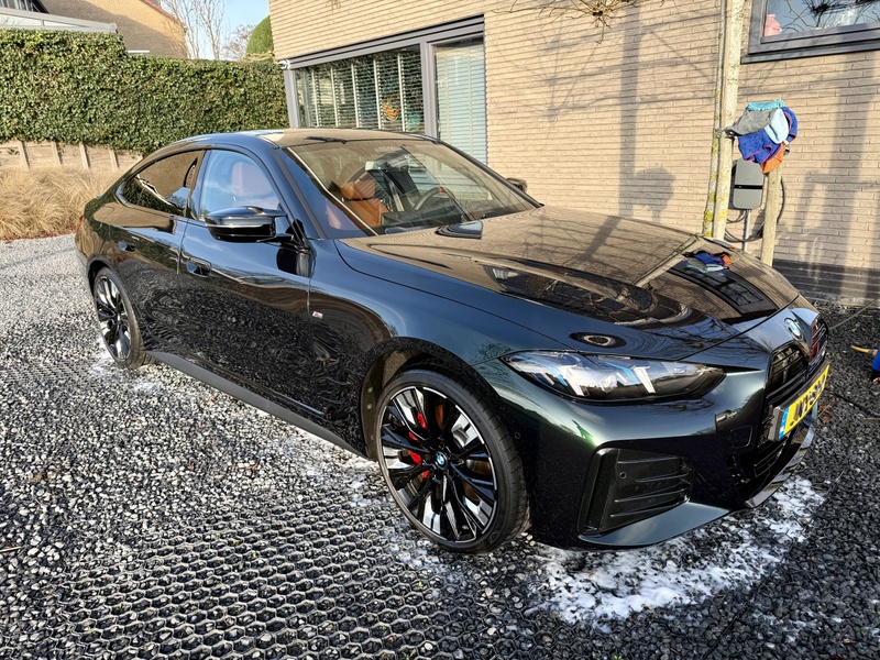 Afbeeldingslocatie: https://tweakers.net/i/fTm9UcxcujBz2eLe6TPru9K8xTQ=/800x/filters:strip_icc():strip_exif()/f/image/LvSd1eTuIgrkO4yWJWGCiWjw.jpg?f=fotoalbum_large