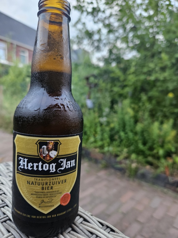Afbeeldingslocatie: https://tweakers.net/i/fUndOxtvvdwaPHKnZB4E6nzHguE=/x800/filters:strip_icc():strip_exif()/f/image/ZxomEnBaqeJmw6LpC8DzbC05.jpg?f=fotoalbum_large