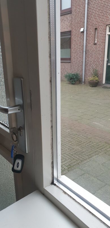 Afbeeldingslocatie: https://tweakers.net/i/faMU99QTwNzoHXravrblGSHf16c=/x800/filters:strip_icc():strip_exif()/f/image/M5YEIlRalAex0uTHC8JATkhX.jpg?f=fotoalbum_large