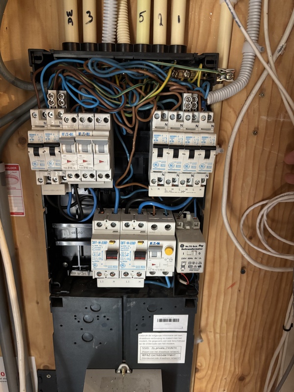 Afbeeldingslocatie: https://tweakers.net/i/fnDbjhcSr13ZU9D3U9pqBq5rMXQ=/x800/filters:strip_icc():strip_exif()/f/image/opoqf24rmjxmbT8m46QQVXCN.jpg?f=fotoalbum_large