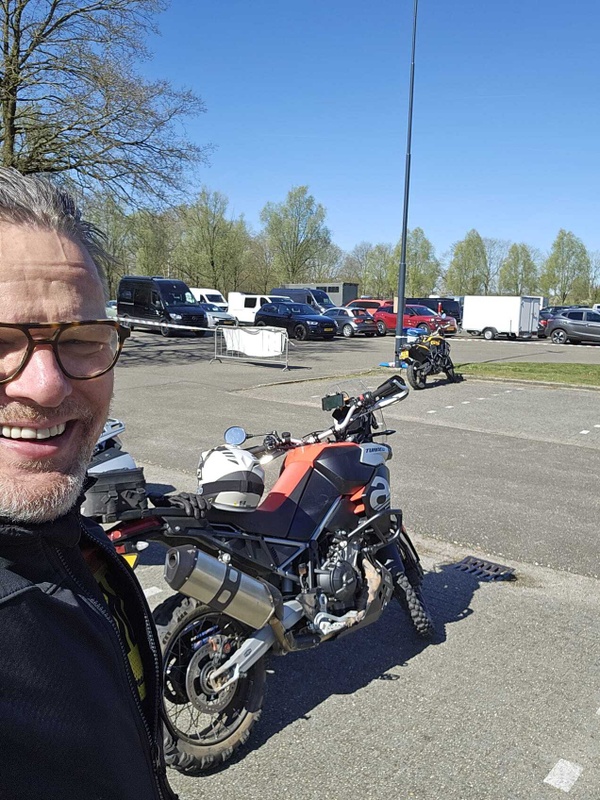 Afbeeldingslocatie: https://tweakers.net/i/fp3GL_RsZdU37jJv050oFxvCJ1U=/x800/filters:strip_icc():strip_exif()/f/image/jzC8x0JlZcCWcRfI40NEM2Jq.jpg?f=fotoalbum_large