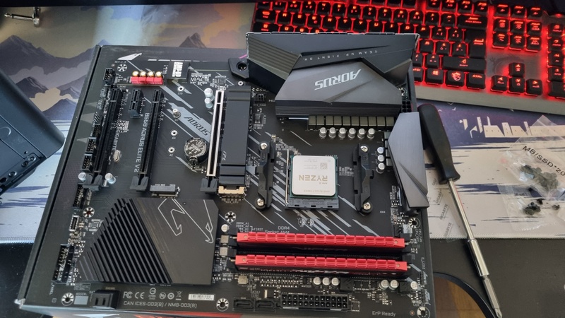 Afbeeldingslocatie: https://tweakers.net/i/fqRJOIYXWjeXQDXGvFjzA-jIYRY=/800x/filters:strip_icc():strip_exif()/f/image/jDOoyX8zAYhRYJ2MaCGPeICq.jpg?f=fotoalbum_large